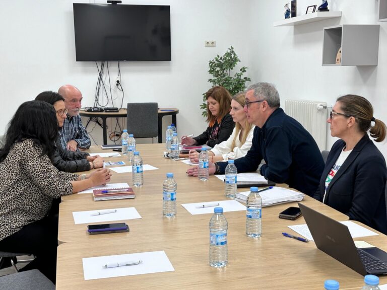 Ames (A Coruña) mantiene el funcionamiento de los comedores con supervisión de Sanidade tras el brote de gastroenteritis