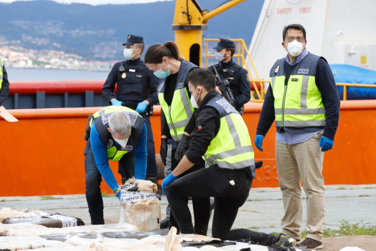 Policía vinculó a Santórum con la cocaína del Karar tras una llamada de un número portugués al constructor naval acusado
