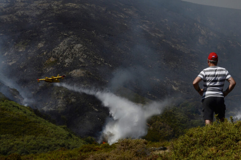 Rural.- Las parroquias de alto riesgo de incendio se mantienen en 40 en 2024, 28 de ellas en la provincia de Ourense