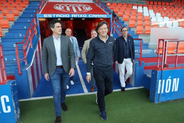 La Xunta espera licitar en enero la obra de reforma del estadio Anxo Carro de Lugo para iniciar los trabajos en junio
