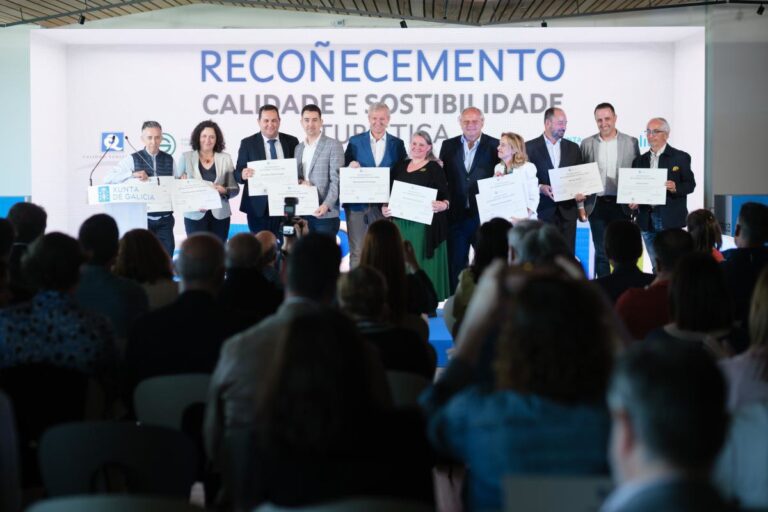 Galicia entrega 53 nuevas distinciones ‘Q’ de Calidad y 39 ‘S’ de Sostenibilidad en destinos turísticos