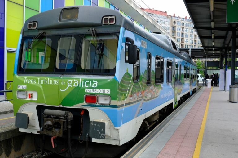 Los trenes turísticos de Galicia se reanudan este sábado con la primera salida de la Ruta de los Faros