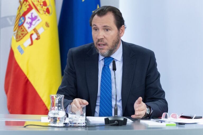 El Gobierno prepara la licitación del estudio de viabilidad para conectar Santiago y Lugo por tren