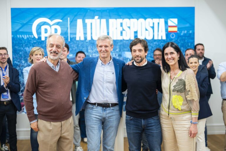 Rueda reivindica otra «abrumadora» victoria del PP gallego y enfatiza que también Feijóo «vuelve a ganar»