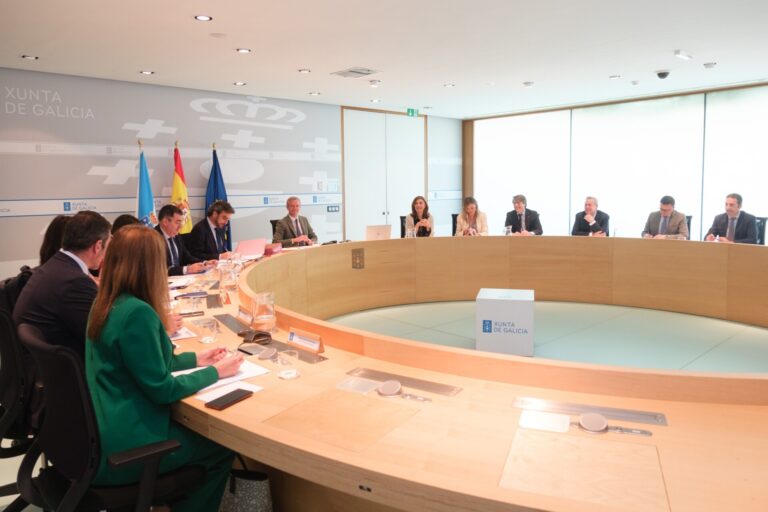 Consello.- No dejar dar clase, faltar y agresiones verbales, principales conflictos percibidos por los alumnos gallegos