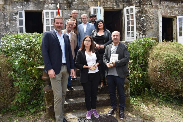 Rafael Otero e Iria Morgade reciben los premios Antón Losada Diéguez de ensayo y novela