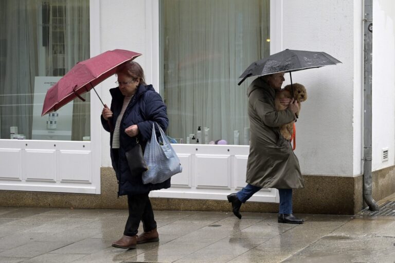 Alerta amarilla este lunes en zonas de A Coruña por lluvias que podrán superar los 40 l/m2 en 12 horas