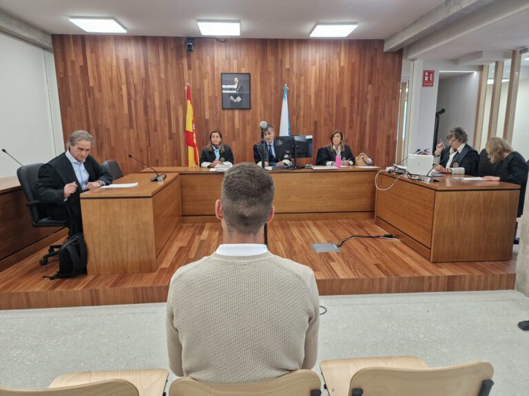 Acepta dos años de cárcel y el pago de 120.000 euros por dar una brutal paliza a otro joven en Nigrán en 2020