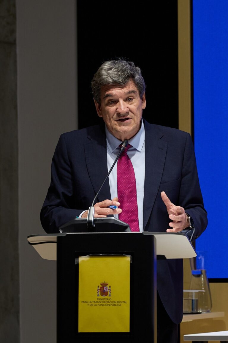 Digital.- El ministro Escrivá apela a captar talento y la colaboración púbico-privada para impulsar las TIC y la IA