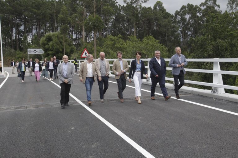 Reabren el puente de Ponte Arnelas (Pontevedra) tras las obras de reconstrucción