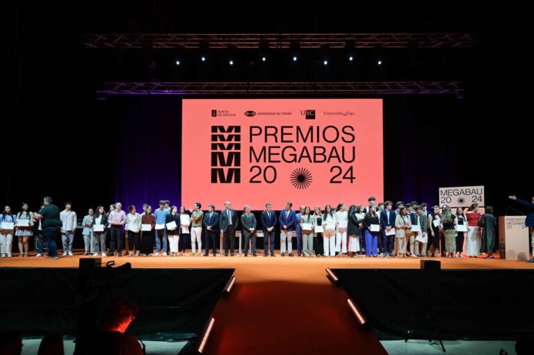 Las universidades gallegas homenajean a mil estudiantes por ser los mejores expedientes de la ABAU 2024