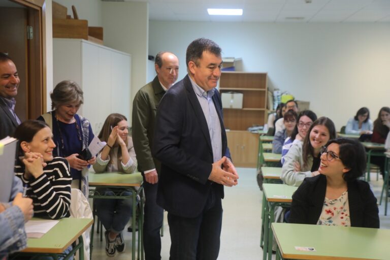 Román Rodríguez ensalza la convocatoria de más de 18.500 plazas en las oposiciones de educación desde 2009
