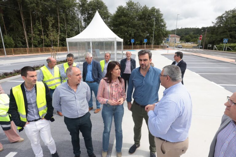 Abierto el nuevo aparcamiento disuasorio de Ribadumia (Pontevedra) que cuenta con 77 plazas