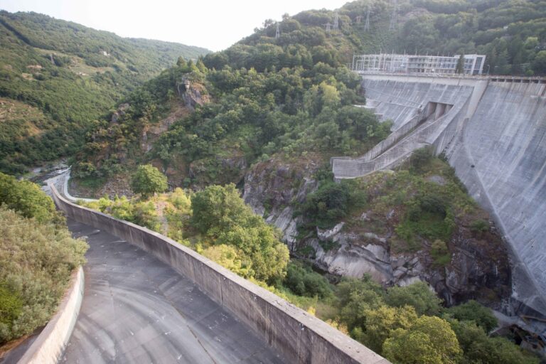 La Xunta realiza la primera jornada de prueba de sirenas de aviso a la población de las presas de Galicia