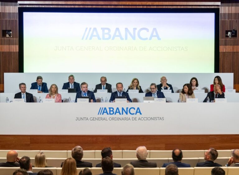 Abanca reelige a Francisco Botas como consejero delegado y a Juan Carlos Escotet como presidente