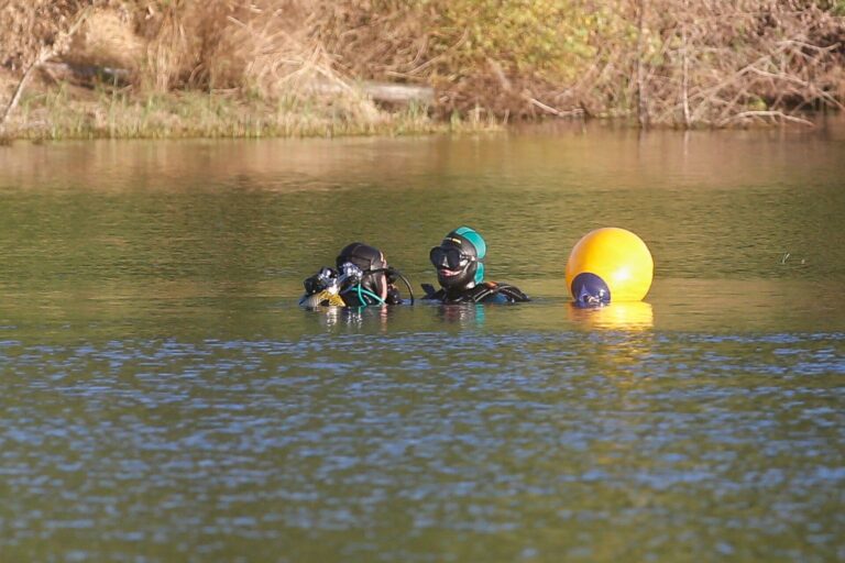 Retoman la búsqueda de los dos desaparecidos en el embalse de Belesar (Lugo)