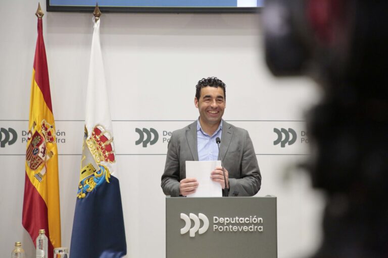 El gobierno de López en la Diputación de Pontevedra celebra un año de «más recursos para los ayuntamientos» en lo social