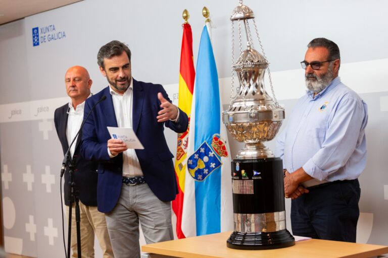 Diego Calvo ensalza el nivel de la vela gallega con competiciones como el Trofeo Presidente de la Xunta