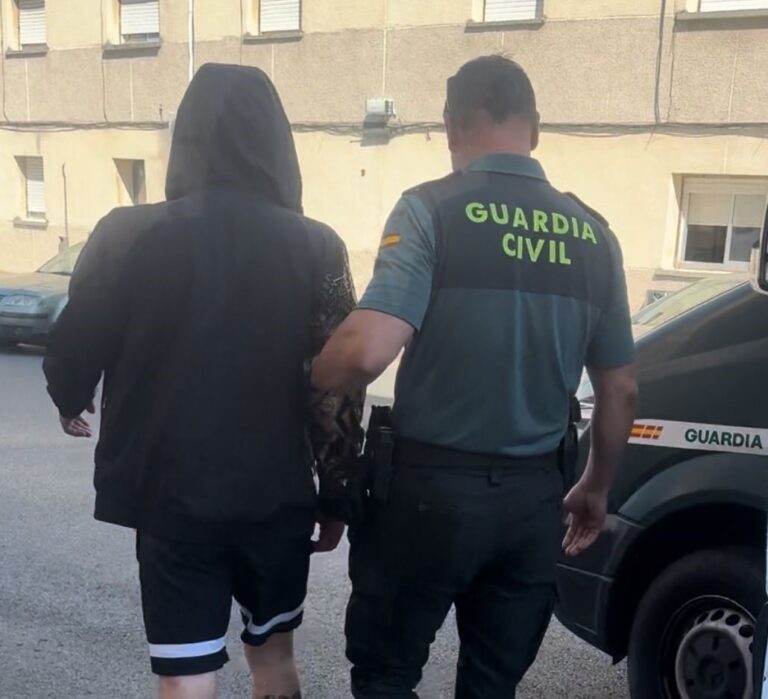 Detenido un hombre de Madrid por sustraer vehículos para robar varios locales de hostelería de la provincia de Ourense