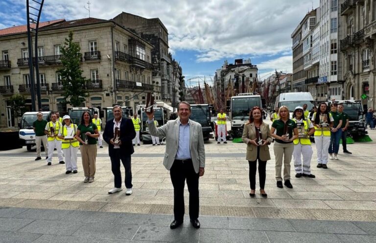 Abel Caballero vuelve a reivindicar a Vigo como «la ciudad más limpia de España» tras conseguir su 9ª escoba de platino