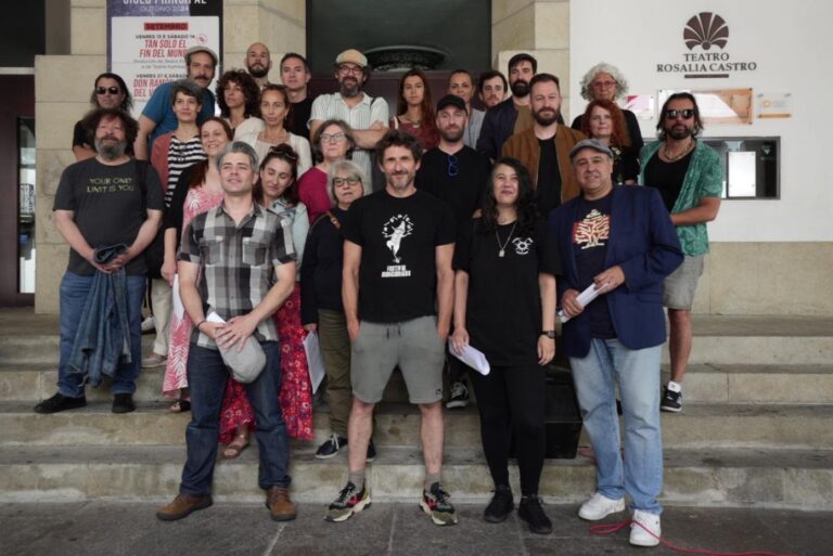 Profesionales de la cultura reprochan al Ayuntamiento de A Coruña una política de «grandes eventos» y urgen «diálogo»