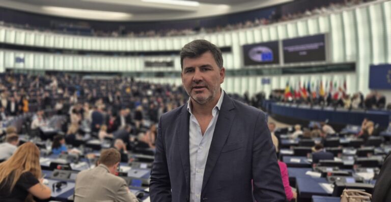 El eurodiputado del PSdeG destaca que se abre en Europa una legislatura «crucial» para el futuro de Galicia