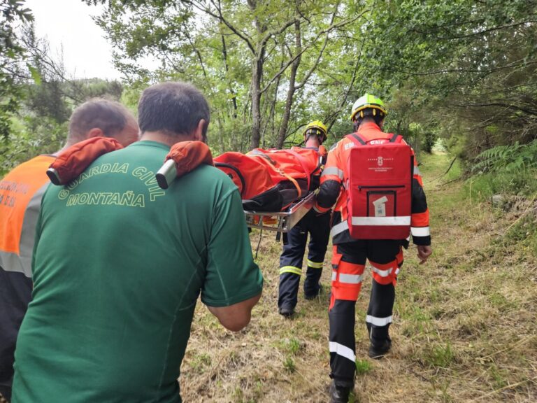 Rescatan a una senderista belga que se cayó y se torció la rodilla mientras realizaba la ruta del río Mao