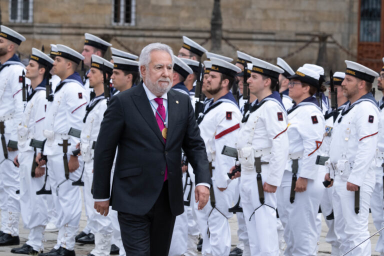 Santalices pide abordar la presión migratoria con «generosidad» y por una España «diversa» pero «dentro de la ley»