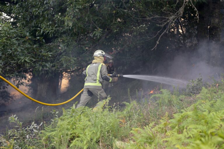 Activo un incendio en Allariz, un día después de que se registrase otro en la misma parroquia