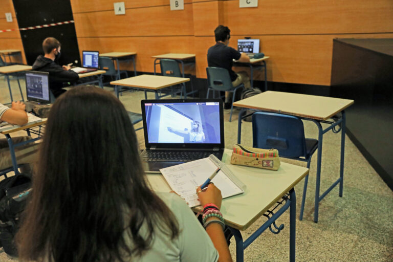 Las CCAA podrán ejecutar los fondos para la Digitalización del Sistema Educativo hasta finales de 2025