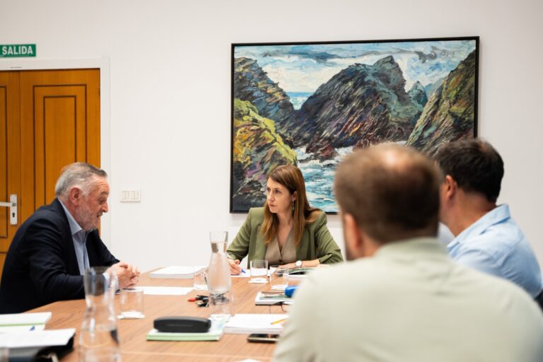 La Xunta apoya al sector forestal gallego en su demanda al Gobierno de una mejora de la fiscalidad