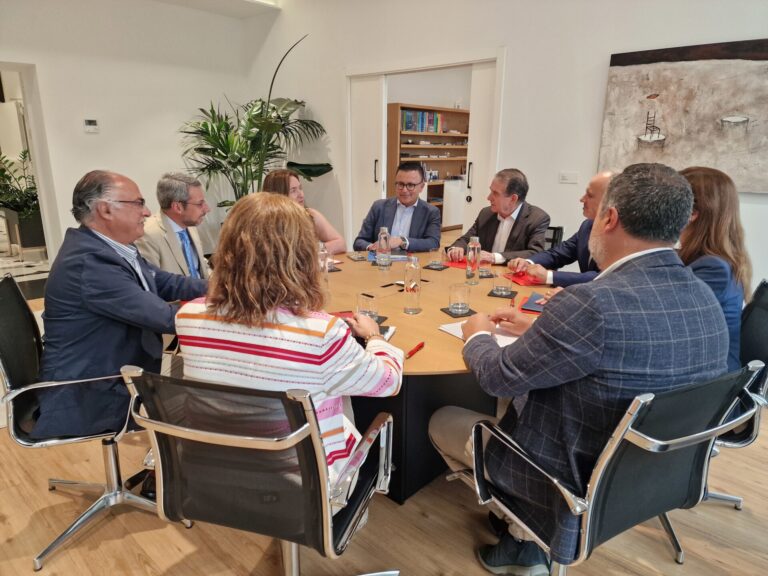 Zona Franca propone entrar en el patronato del Ifevi con un sistema de unanimidad o comprar el patrimonio y gestionarlo