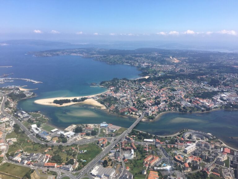 El Gobierno emplaza a la Xunta a «definir» cómo abordar el pago de ayudas a mariscadores de la ría de O Burgo