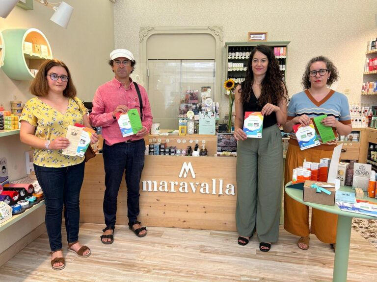 Una tienda de cosméticos de Santiago promocionará durante agosto el trabajo del Refuxio de Bando