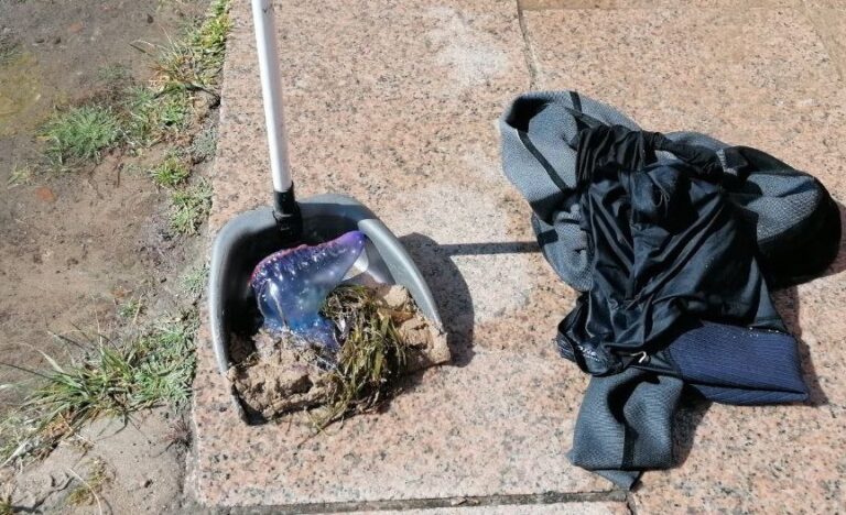Reabren al baño la playa de Pantín, en Valdoviño (A Coruña), tras localizar una carabela portuguesa