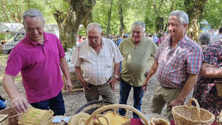 Samos (Lugo) celebra una nueva edición de su feria de Ponte de Lóuzara