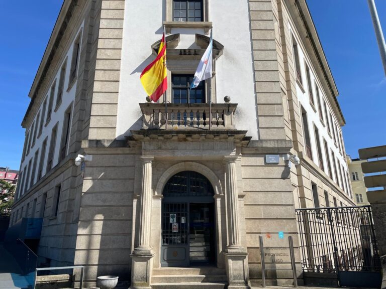 Retiran en Lugo a una mujer presuntamente maltratada la custodia de sus tres hijas con las que vivía en un coche