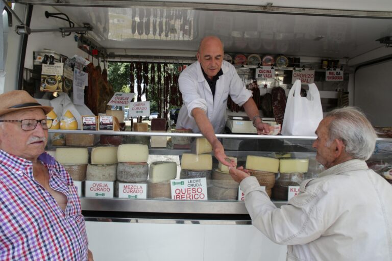 La cifra de negocio del comercio minorista en Galicia crece en julio un 4,3 % con respecto a julio de hace un año