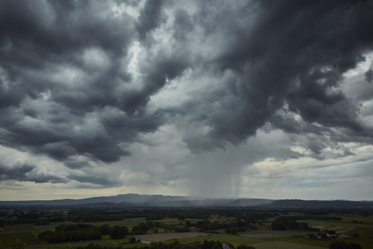 La provincia de Ourense activa el aviso amarillo para este sábado por tormentas