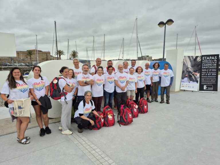 Veinte voluntarios de la ONG Tierras de Hombres peregrinan desde Ferrol a través del Camino inglés