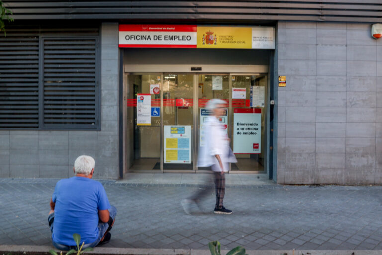 El paro crece en Galicia en 633 personas en el mes de agosto y el número de desempleados se sitúa en 118.678