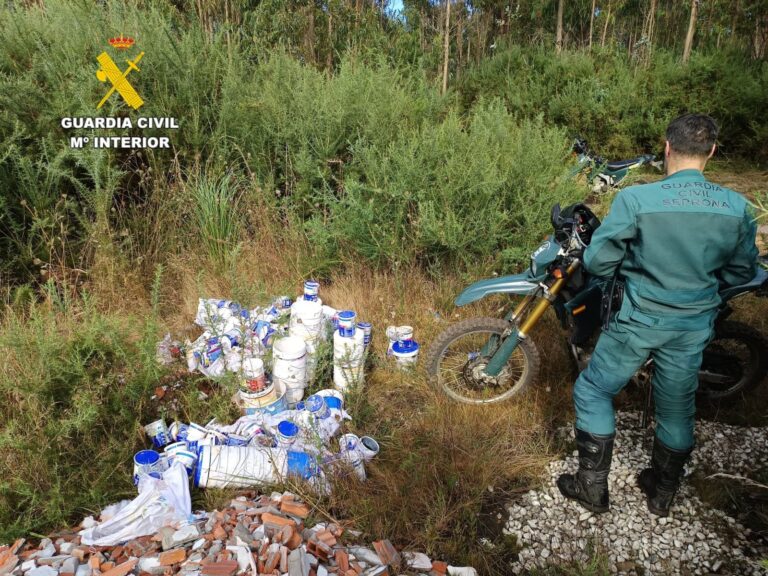 Encuentran un vertedero incontrolado con residuos peligrosos en A Coruña