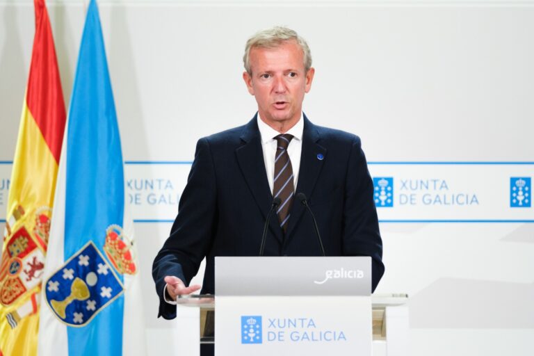 Consello.- La Xunta contrata de urgencia por 4 millones el transporte sanitario del Área de Vigo durante tres meses