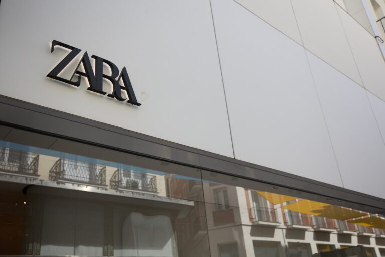 Inditex gana 2.768 millones en su primer semestre (+10,1%) y eleva un 7,2% ventas, hasta 18.065 millones