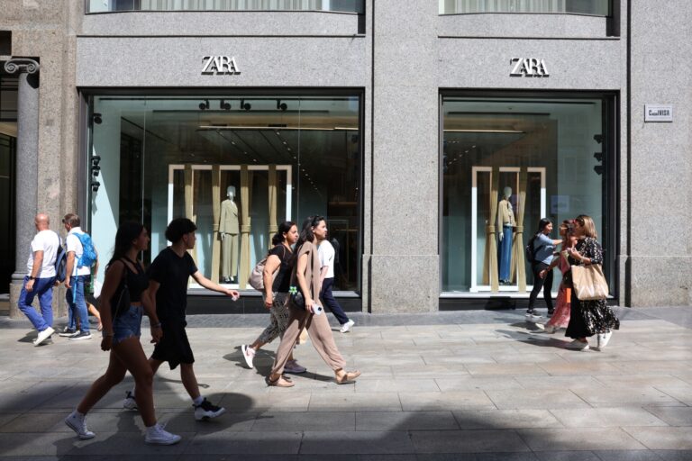 La acción de Inditex sube un 8% en la semana de resultados y firma un máximo histórico en los 50 euros