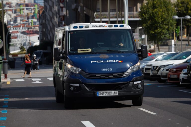 Prisión provisional para el hombre que roció con gasolina y prendió fuego a su expareja en Vigo