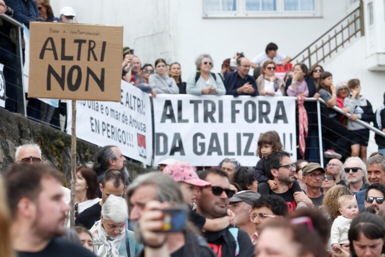 Ulloa Viva vincula los incendios de Portugal con las pasteras: «No vamos a consentir que pase también en Galicia»