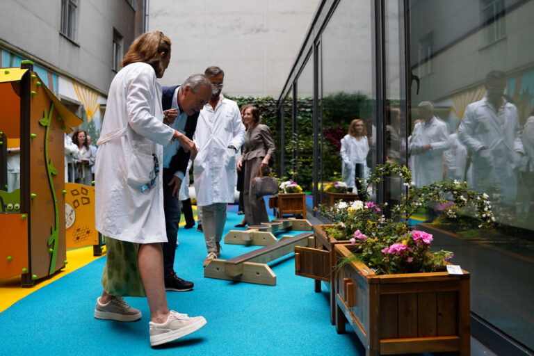 El Hospital Materno Infantil de A Coruña incorpora un huerto y jardín terapéutico