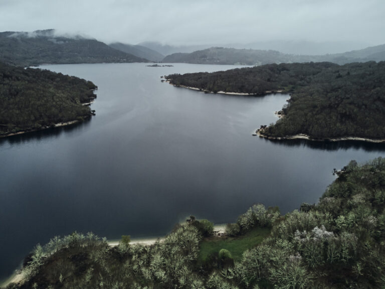 La reserva de los embalses gallegos sigue a la baja y se queda en el 62,7%