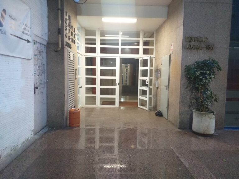 Comienza este lunes en Vigo el juicio contra el acusado de la muerte de un hombre de 69 años en su piso de calle Areal